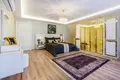 Квартира 4 комнаты 170 м² Махмутлар центр, Турция