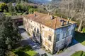 6-Schlafzimmer-Villa 1 830 m² Lucca, Italien