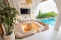 Villa mit 2 Schlafzimmern  Seminyak, Indonesien