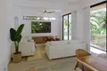 2 bedroom condo 15 574 m² Roatan, Honduras