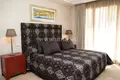 5-Schlafzimmer-Villa 1 200 m² Marbella, Spanien