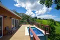 Dom 5 pokojów 242 m² Sandy Bay, Honduras