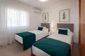 Villa de tres dormitorios 130 m² Rojales, España
