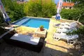 villa de 5 dormitorios 300 m² Sutivan, Croacia