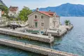 Villa de 4 dormitorios 165 m² Dobrota, Montenegro