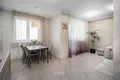 Mieszkanie 3 pokoi 89 m² Mińsk, Białoruś