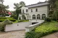 Haus 857 m² Magdalenka, Polen