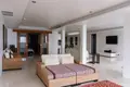 Mieszkanie 3 pokoi 300 m² Karon, Tajlandia