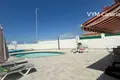 Villa de tres dormitorios 92 m² Adeje, Španjolska
