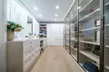 House 690 m² Tarasava, Belarus