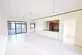 2 bedroom apartment 1 617 m² Dubai, United Arab Emirates