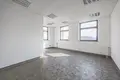 Propiedad comercial 8 habitaciones 267 m² en Varsovia, Polonia