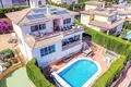 5-Schlafzimmer-Villa 300 m² Finestrat, Spanien