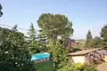 Nieruchomości inwestycyjne 2 000 m² Florencja, Włochy