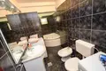 Propriété commerciale 240 m² à Dobrota, Monténégro