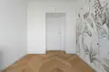 Mieszkanie 3 pokoi 77 m² Warszawa, Polska