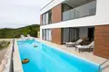 Villa de 4 dormitorios 220 m² Podstrana, Croacia