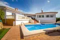 Villa de tres dormitorios 355 m² La Nucía, Španjolska