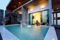 Villa mit 2 Schlafzimmern 126 m² Chalong, Thailand