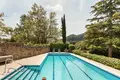 House 13 bedrooms 1 000 m² Olot, Spain