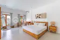 Villa mit 2 Schlafzimmern  Kerobokan Kelod, Indonesien