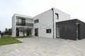 5 room house 294 m² Frata, Croatia