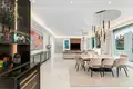 Mieszkanie 4 pokoi 195 m² Marbella, Hiszpania