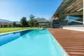 Commercial property 531 m² in Olot, Spain