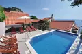 6-Schlafzimmer-Villa 380 m², Alle Länder