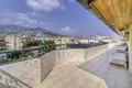 Complejo residencial Luxurious penthouse with a large private terrace