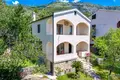 Casa 5 habitaciones 150 m² Budva, Montenegro
