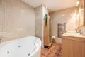 2 bedroom apartment 124 m² Benahavis, Spain