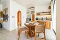 Villa mit 2 Schlafzimmern 110 m² Canggu, Indonesien