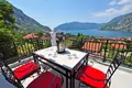 2 bedroom apartment 200 m² Risan, Montenegro