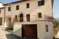 Haus 19 Zimmer 550 m² Serravalle di Chienti, Italien