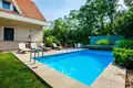 9 room house 300 m² Leanyfalu, Hungary