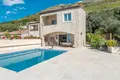 Villa de tres dormitorios 135 m² Petrovac, Montenegro