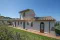 Commercial property 790 m² in Volterra, Italy