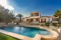 Villa de 4 dormitorios 376 m² Alfaz del Pi, España