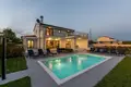3 bedroom house 290 m² Brtonigla, Croatia