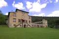 Castle 10 bedrooms 2 350 m² Calenzano, Italy