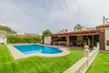 Villa de 4 dormitorios 197 m² Alfaz del Pi, España