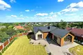 House 690 m² Tarasava, Belarus