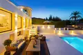 5-Schlafzimmer-Villa 444 m² Marbella, Spanien