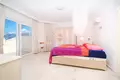 4 bedroom house 240 m² Mahmutlar, Turkey