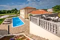 Villa de 4 dormitorios 180 m² Grad Pula, Croacia