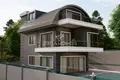 Willa 5 pokojów 235 m² w Mahmutlar, Turcja