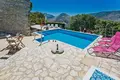 villa de 5 dormitorios 200 m², Todos los paises