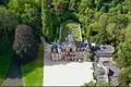 Castle 10 bedrooms 1 000 m² in Paris, France