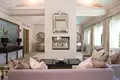 5-Schlafzimmer-Villa 1 200 m² Marbella, Spanien